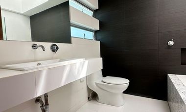RESIDENCIA EN ESQUINA, EN VENTA, COTO ANDALUCIA VIRREYES