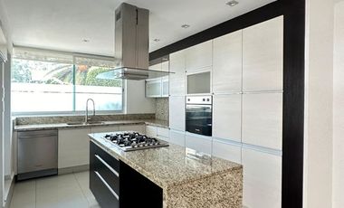 RESIDENCIA EN ESQUINA, EN VENTA, COTO ANDALUCIA VIRREYES