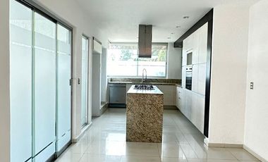 RESIDENCIA EN ESQUINA, EN VENTA, COTO ANDALUCIA VIRREYES