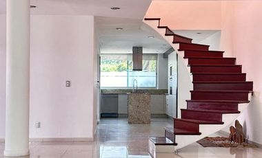RESIDENCIA EN ESQUINA, EN VENTA, COTO ANDALUCIA VIRREYES