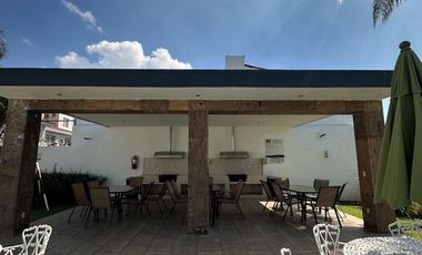 RESIDENCIA EN ESQUINA, EN VENTA, COTO ANDALUCIA VIRREYES