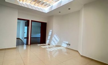 RESIDENCIA EN ESQUINA, EN VENTA, COTO ANDALUCIA VIRREYES