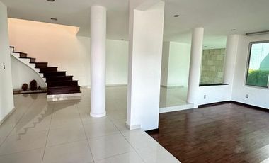 RESIDENCIA EN ESQUINA, EN VENTA, COTO ANDALUCIA VIRREYES