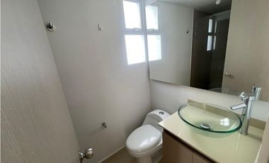Se alquila apartamento en hacienda el castillo- via Cali-Jamundi
