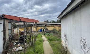 SE VENDE CASA CON GRAN TERRENO, SECTOR EL RETIRO (CÓD. 439)