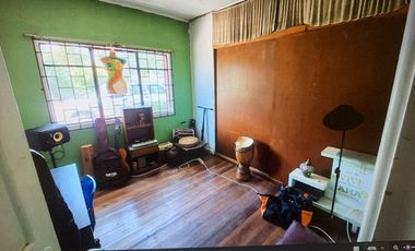 SE VENDE CASA CON GRAN TERRENO, SECTOR EL RETIRO (CÓD. 439)