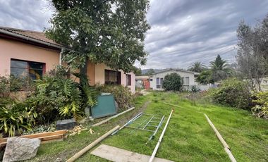 SE VENDE CASA CON GRAN TERRENO, SECTOR EL RETIRO (CÓD. 439)