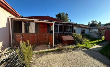 SE VENDE CASA CON GRAN TERRENO, SECTOR EL RETIRO (CÓD. 439)