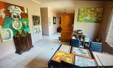 SE VENDE CASA CON GRAN TERRENO, SECTOR EL RETIRO (CÓD. 439)