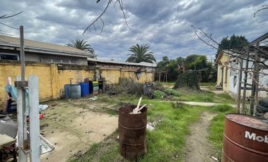 SE VENDE CASA CON GRAN TERRENO, SECTOR EL RETIRO (CÓD. 439)