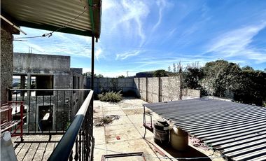 Terreno con construcción  en Acatlán, Hidalgo. 686.82 m2