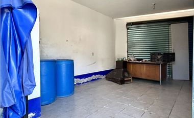 Terreno con construcción  en Acatlán, Hidalgo. 686.82 m2