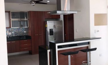 SE RENTA CASA EN RESIDENCIAL AZUL CIUDAD DEL CARMEN
