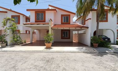 CASA AMUEBLADA EN RENTA MUY CÉNTRICA