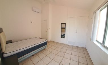 CASA AMUEBLADA EN RENTA MUY CÉNTRICA