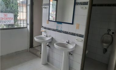 Se Alquila Casa Comercial Esquinera Avenida Bolívar Norte Armenia