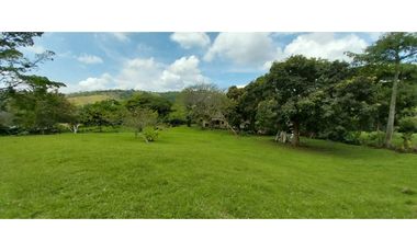 VENTA  LOTE CAMPESTRE CON MEJORA EN POTRERITO