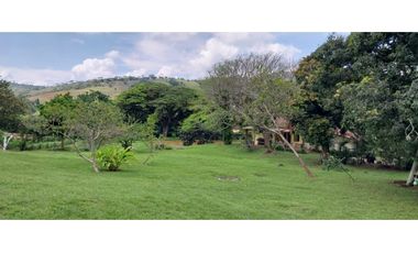VENTA  LOTE CAMPESTRE CON MEJORA EN POTRERITO