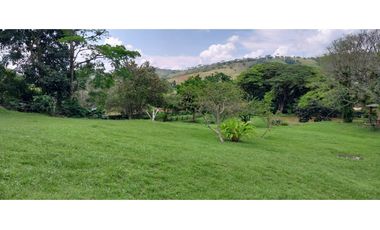 VENTA  LOTE CAMPESTRE CON MEJORA EN POTRERITO