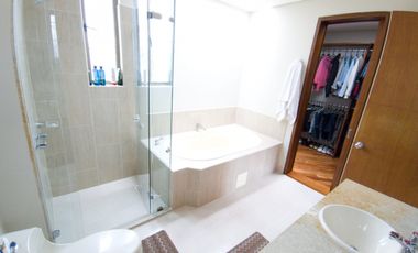 Maginifica casa campestre en Cota Conjunto Vizcaya