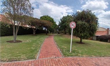 Maginifica casa campestre en Cota Conjunto Vizcaya