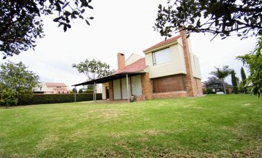 Maginifica casa campestre en Cota Conjunto Vizcaya