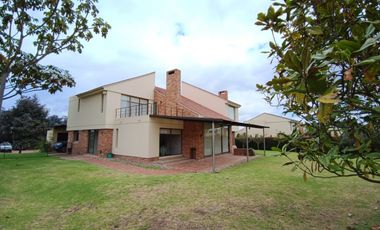 Maginifica casa campestre en Cota Conjunto Vizcaya