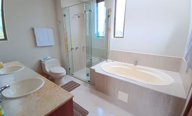 Maginifica casa campestre en Cota Conjunto Vizcaya