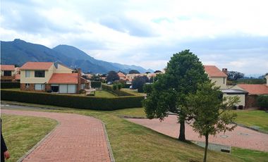 Maginifica casa campestre en Cota Conjunto Vizcaya