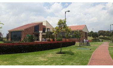 Maginifica casa campestre en Cota Conjunto Vizcaya