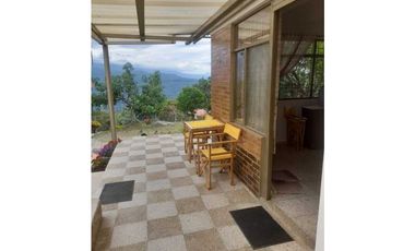 Casa campestre con lindas vistas en La Mesa