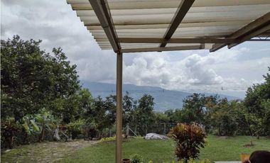 Casa campestre con lindas vistas en La Mesa