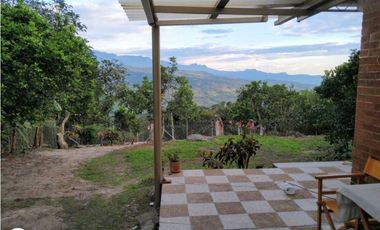 Casa campestre con lindas vistas en La Mesa