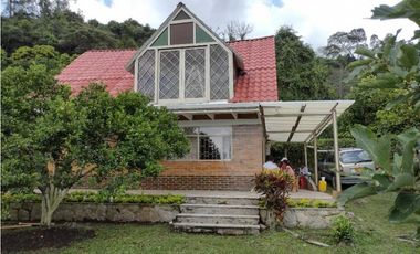 Casa campestre con lindas vistas en La Mesa