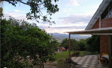 Casa campestre con lindas vistas en La Mesa