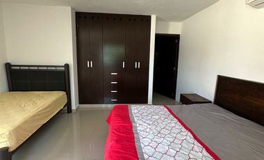 Casa Amueblada-Equipada  con Amplio Jardín y Piscina, Terreno 600m2