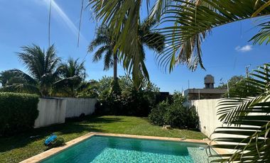 Casa Amueblada-Equipada  con Amplio Jardín y Piscina, Terreno 600m2