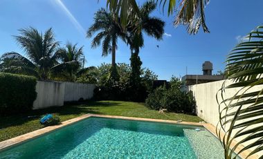 Casa Amueblada-Equipada  con Amplio Jardín y Piscina, Terreno 600m2