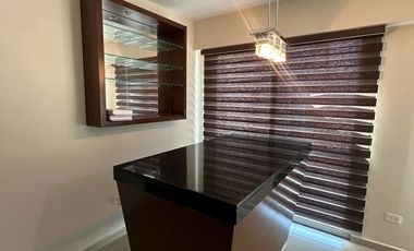 Casa Amueblada-Equipada  con Amplio Jardín y Piscina, Terreno 600m2