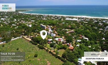 Terreno con Vista al Mar Cerca del Mercado Zicatela