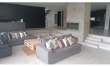 Casa en Arriendo Amoblada en Alto de Palmas