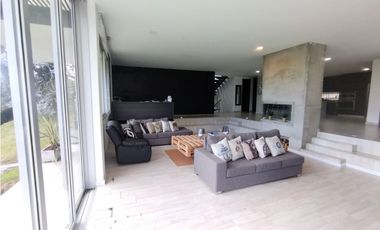 Casa en Arriendo Amoblada en Alto de Palmas