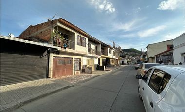 LOCAL MEDIANERO AMPLIO EN ALQUILER PARA ESTRENAR EN EL CENTRO DE YUMBO