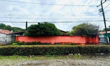 Venta de casa comercial en David, El Vedado.