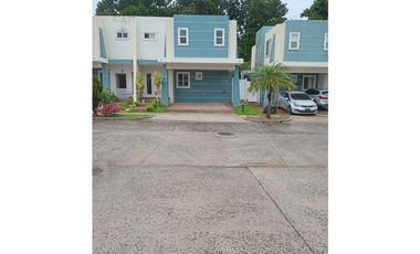 BRISAS NORTE | PH ALPES | SE VENDE | 3 REC | 2 ½ BAÑ | CBE | 2 PAR
