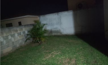 SE ALQUILA CASA EN SENDEROS DE BAMBU