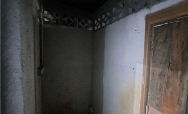 Alquilo local comercial en central de Chitre.