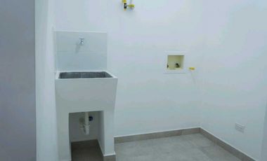 APARTAMENTO EN VENTA EN BRISAS DEL GOLF 3REC + DEN