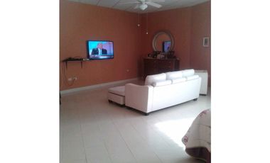 Alquilo casa en zona exclusiva de La Villa de Los Santos