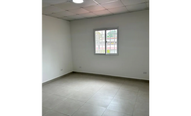 Se alquila casa en bethania